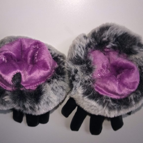 Unique Faux Leather and Full Cuff Fur Gloves - Picture 9 of 9